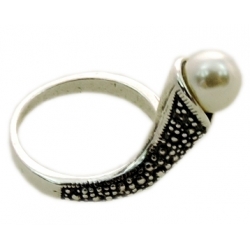 Srebrny pierścionek perła ROZMIAR 13